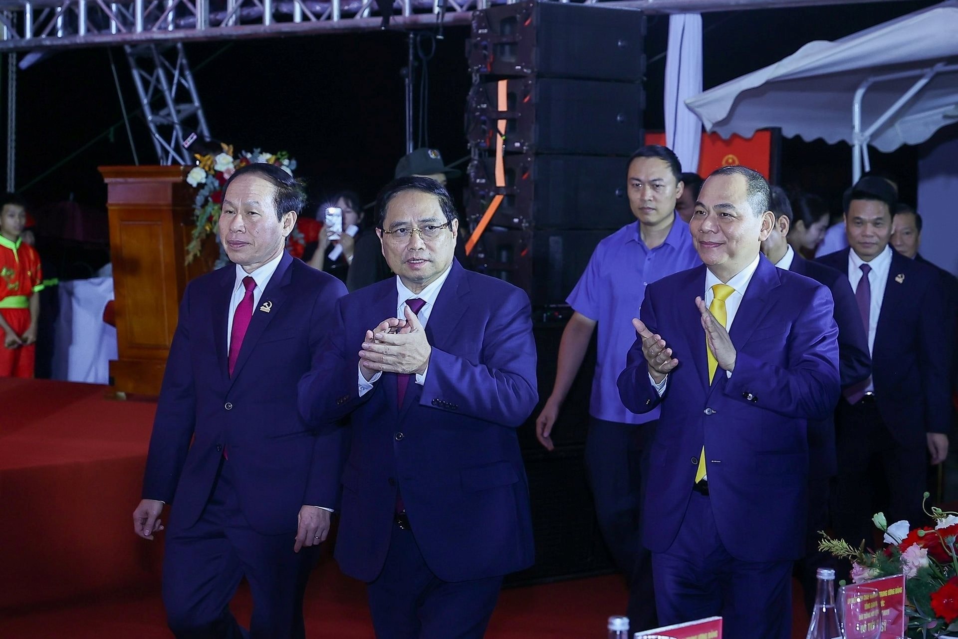 Sau khi tr&uacute;ng thầu 2 dự &aacute;n 39.000 tỷ, DN chưa đầy 1 tuổi của tỷ ph&uacute; Phạm Nhật Vượng c&ocirc;ng bố loạt dự &aacute;n lớn