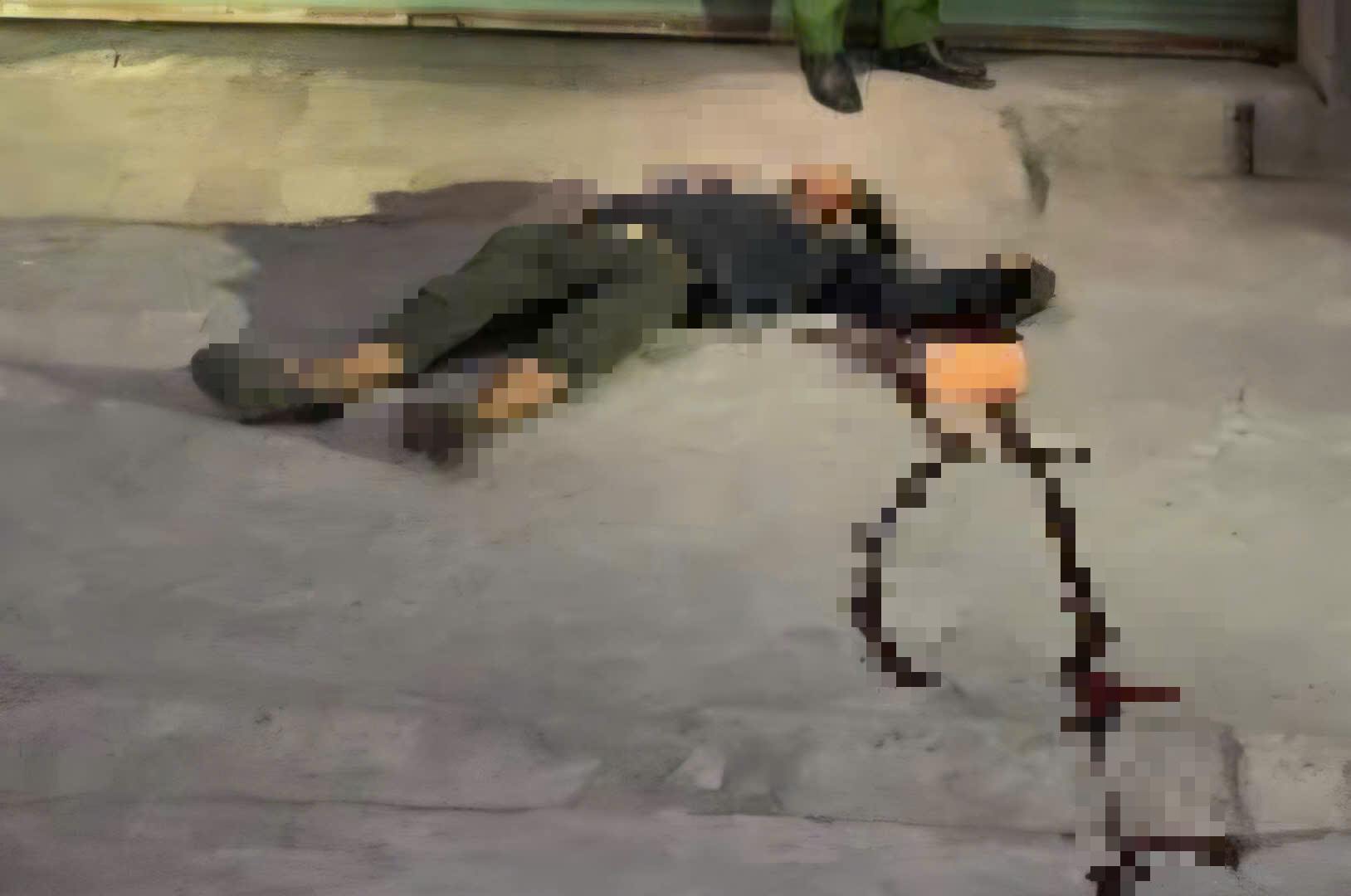 Nha Trang ph&aacute;t hiện người đ&agrave;n &ocirc;ng tử vong với vết thương cổ nghi&ecirc;m trọng - Ảnh 1.