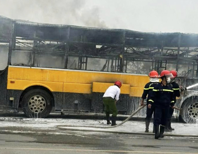 Xe khách giường nằm bốc cháy ở Bắc Ninh: Nguyên nhân và khuyến cáo an toàn - Ảnh 2.