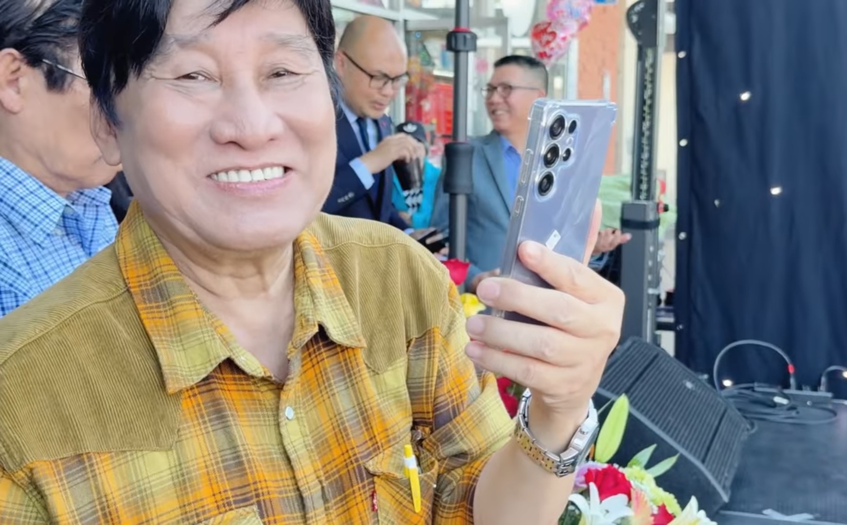 Đan Trường v&agrave; vợ cũ mở đại tiệc tại Mỹ, &ocirc;ng bầu Ho&agrave;ng Tuấn từ Việt Nam bay sang- Ảnh 2.