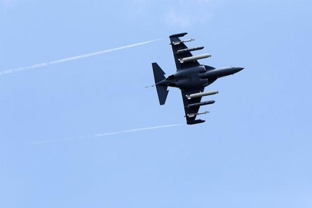 Nga nói gì khi máy bay Yak-130 Iran bị F-35 Israel dễ dàng bắn hạ? - Ảnh 1.