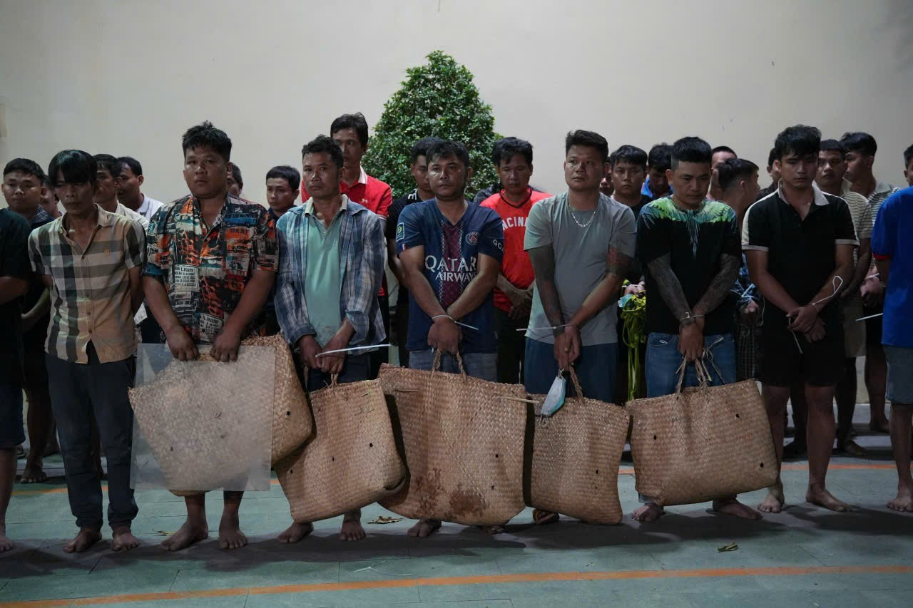 Lật tẩy đường d&acirc;y đ&aacute; g&agrave; gian lận c&ocirc;ng nghệ cao của ' Ch&uacute; Ba T&acirc;n Định ' năm 2026 - Ảnh 4.