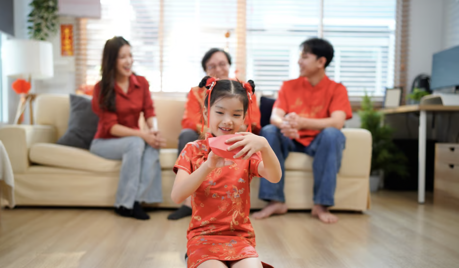 Bé gái 10 tuổi mua 8 chỉ vàng từ tiền lì xì: Hành trình tích lũy tài sản - Ảnh 1.