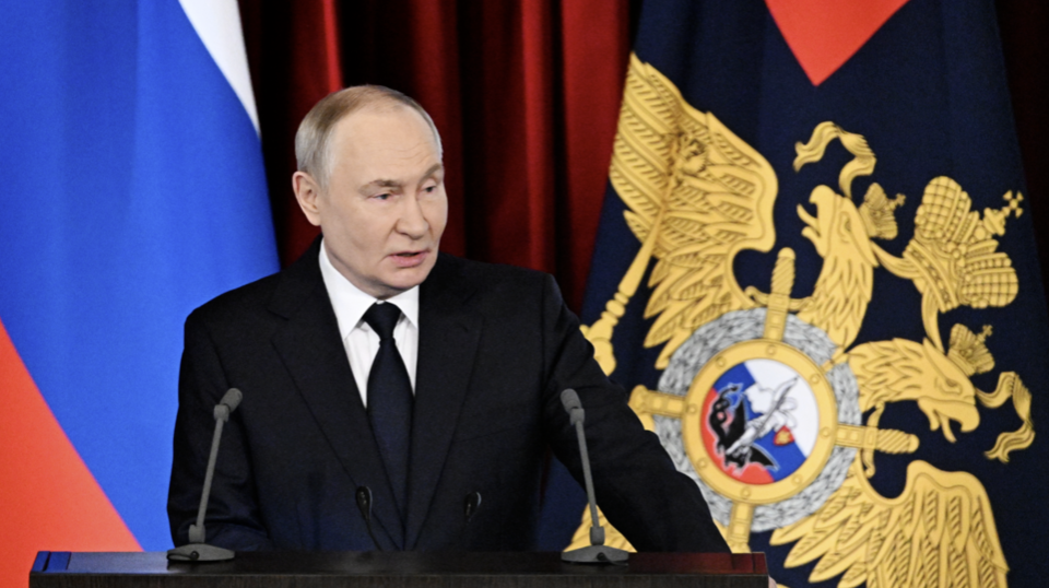 Nga tố Ukraine tấn c&ocirc;ng khủng bố t&agrave;u kh&iacute; đốt - Ảnh 1.