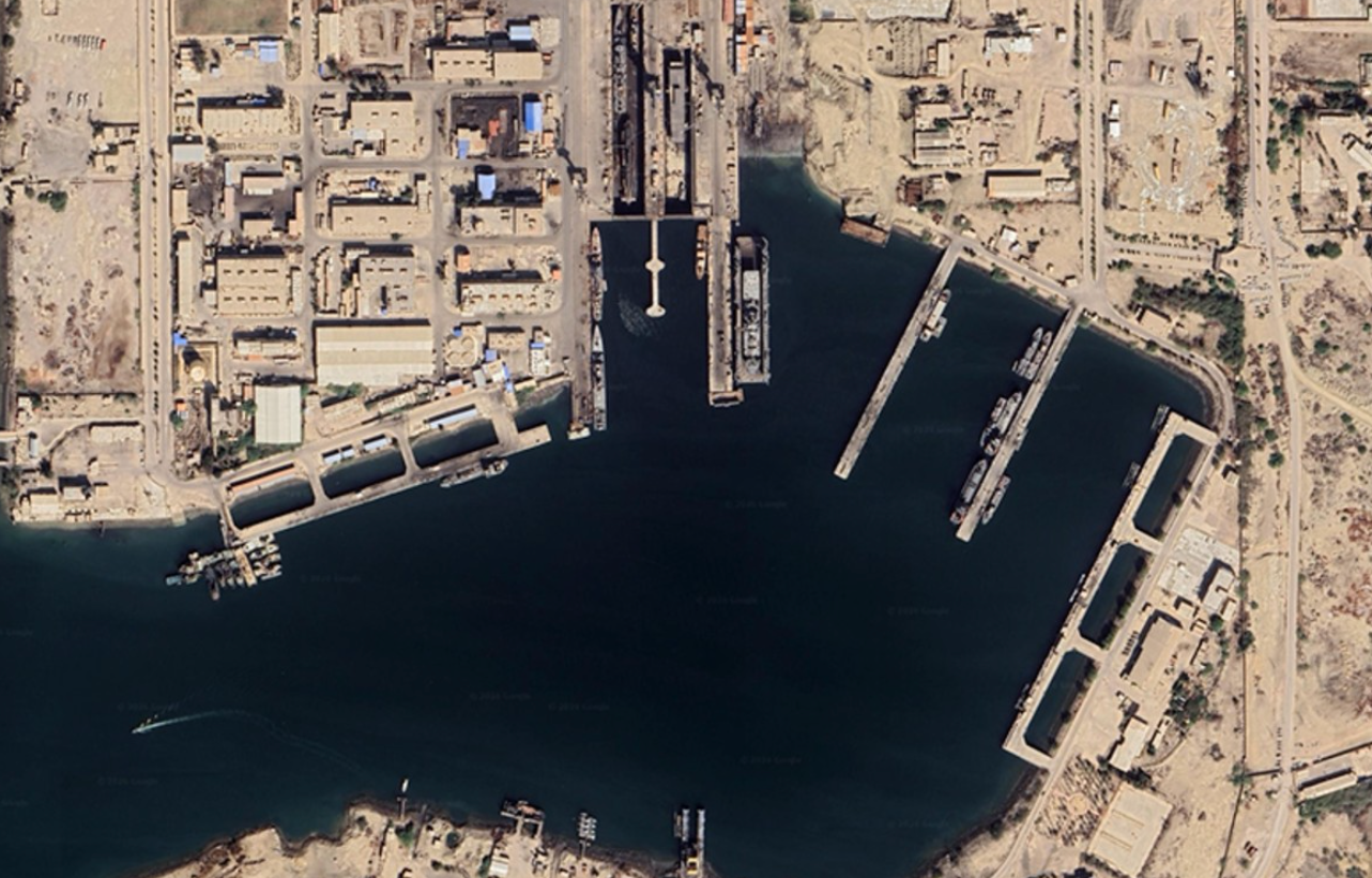 Ảnh vệ tinh h&eacute; lộ cảnh hoang t&agrave;n của Hải qu&acirc;n Iran sau đ&ograve;n kh&ocirc;ng k&iacute;ch từ Mỹ v&agrave; Israel - Ảnh 1.