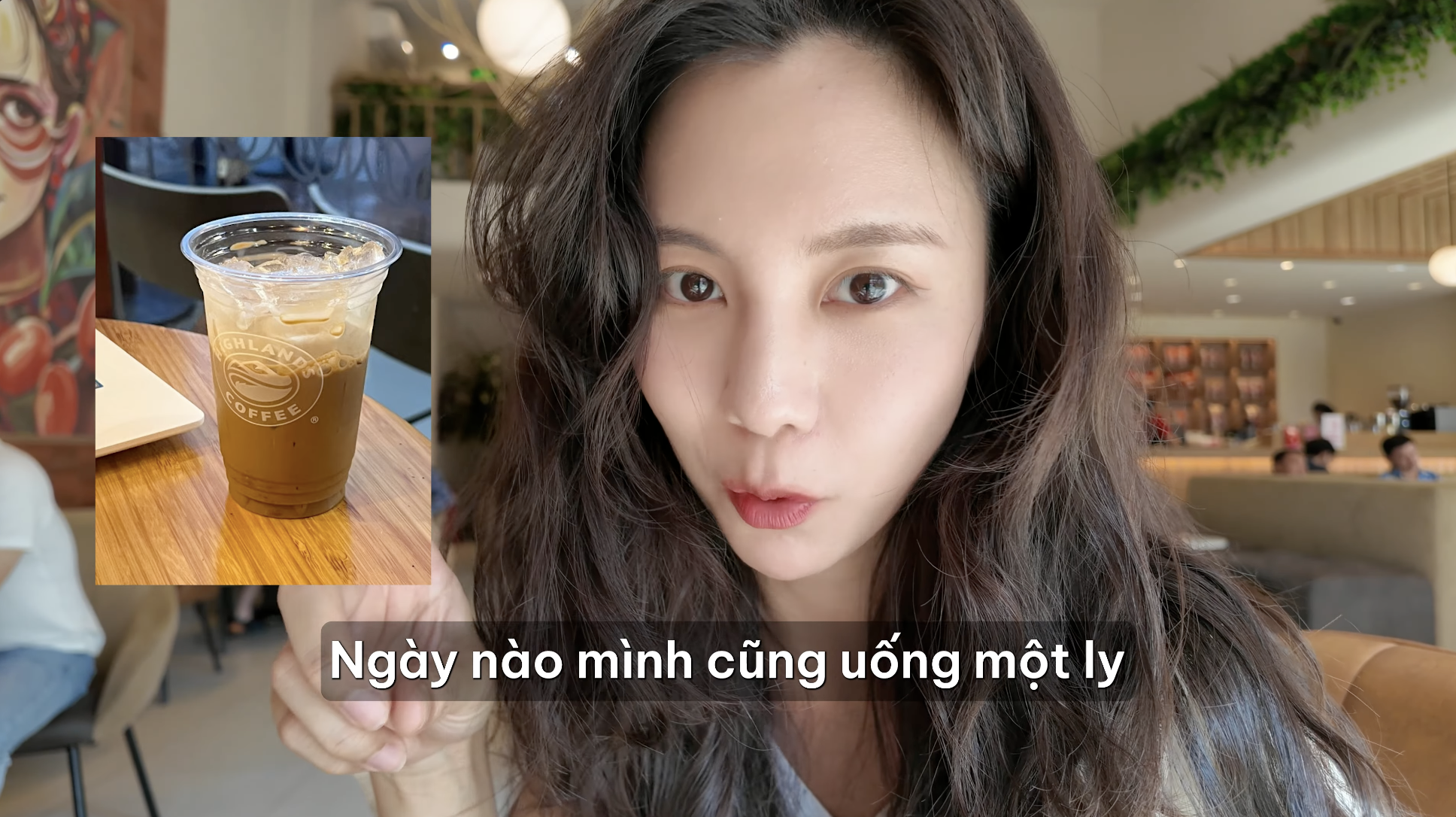 Kh&aacute;ch H&agrave;n sang Việt Nam nhịn tiền xe, cuốc bộ chỉ để mua được thứ nước g&acirc;y nghiện n&agrave;y - Ảnh 1.