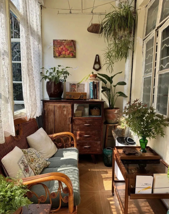 Cuộc sống b&igrave;nh y&ecirc;n của cụ b&agrave; 73 tuổi giữa ng&ocirc;i nh&agrave; cũ ở qu&ecirc; - Ảnh 4.