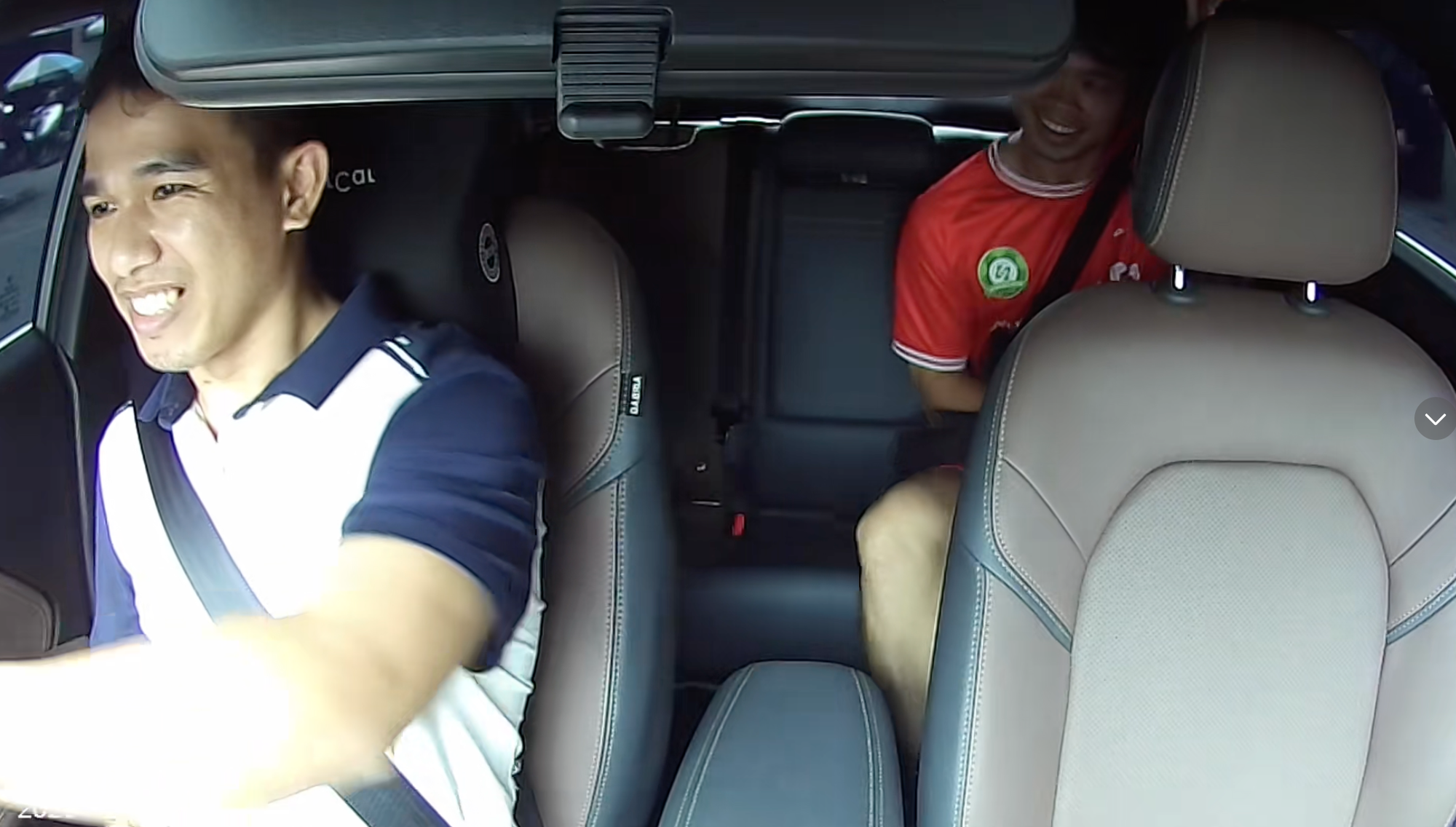 C&ocirc;ng Phượng khiến anh t&agrave;i xế taxi vừa mừng vừa hoang mang- Ảnh 1.