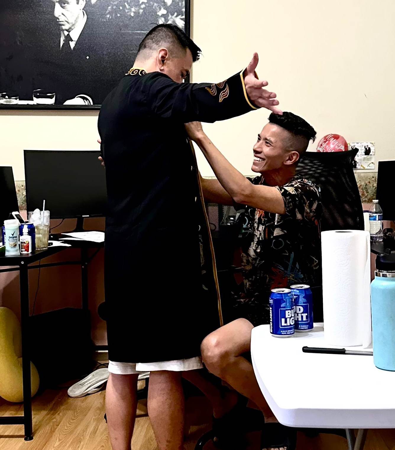 Kasim Ho&agrave;ng Vũ ra đi khi mẹ đang cho ăn: "C&ocirc; Phương đ&atilde; gọi 911 nhưng kh&ocirc;ng c&ograve;n c&aacute;ch n&agrave;o gi&uacute;p được" - Ảnh 3.