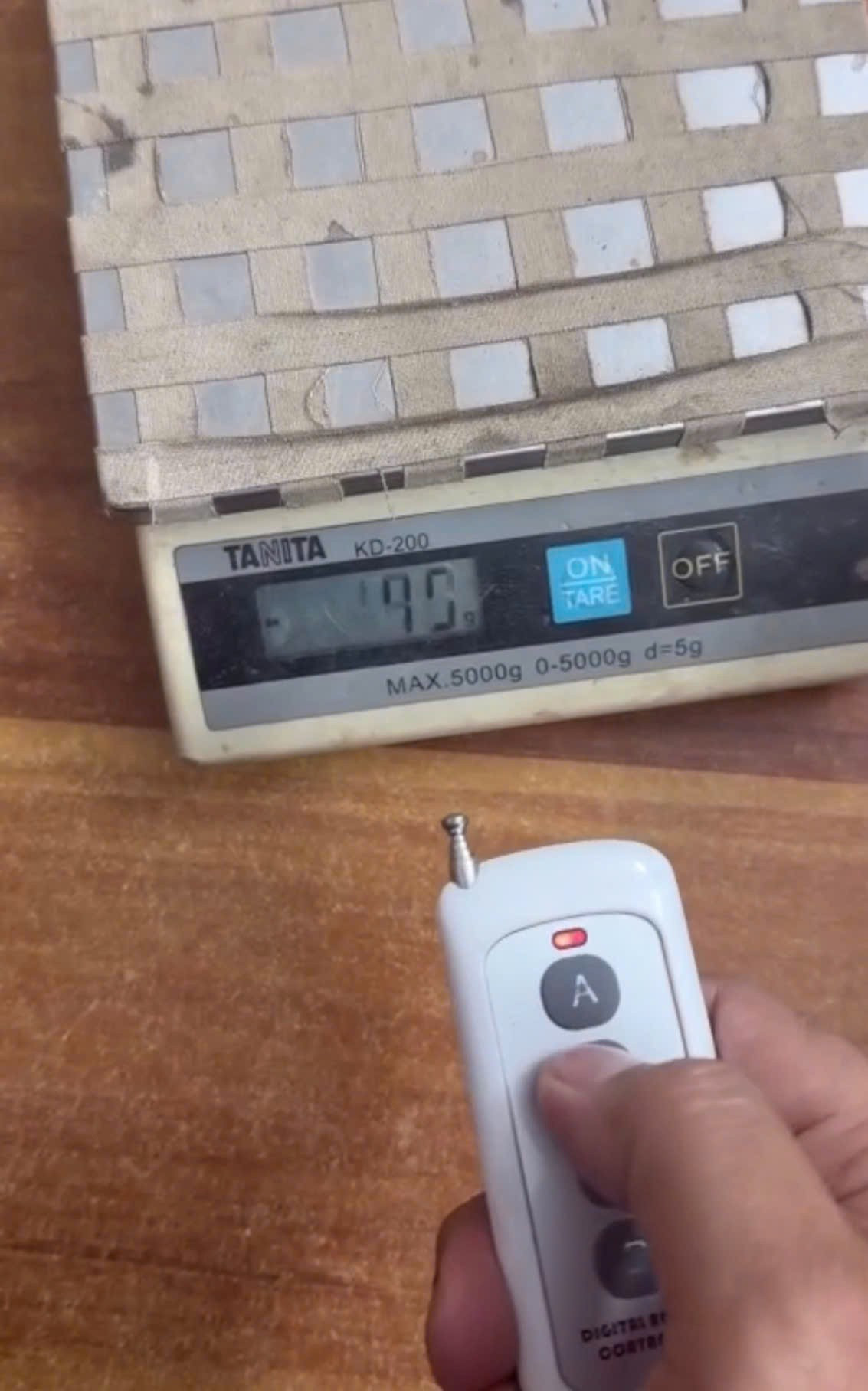 Lật tẩy đường d&acirc;y đ&aacute; g&agrave; gian lận c&ocirc;ng nghệ cao của ' Ch&uacute; Ba T&acirc;n Định ' năm 2026 - Ảnh 2.