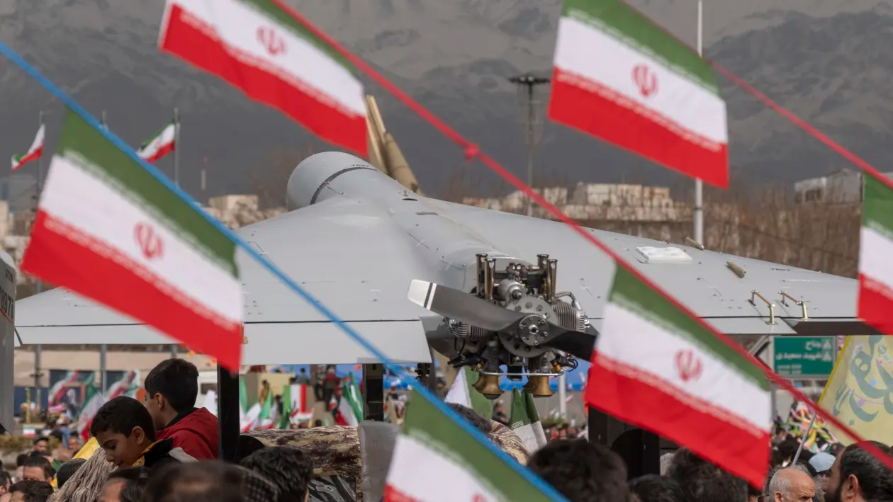 Iran sở hữu vũ kh&iacute; &ldquo;của nh&agrave; ngh&egrave;o": Ph&oacute;ng m&atilde;i kh&ocirc;ng hết, Mỹ b&oacute; tay? - Ảnh 1.