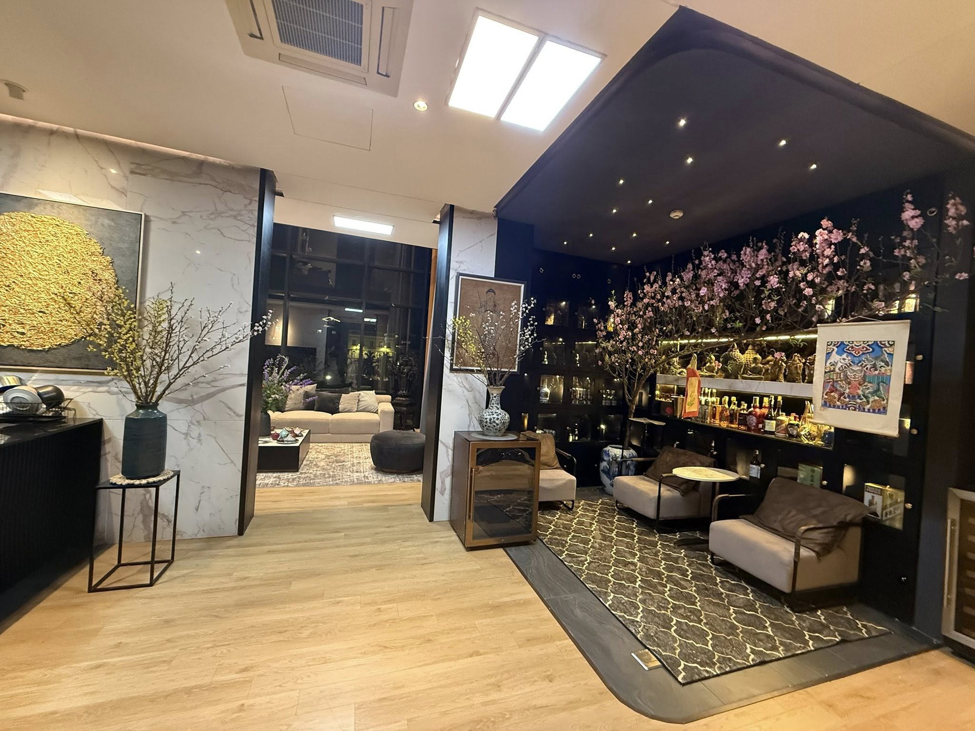 Đổi đời nhờ 1 bức ảnh, hot girl H&agrave; Nội năm n&agrave;o hạnh ph&uacute;c vi&ecirc;n m&atilde;n b&ecirc;n chồng doanh nh&acirc;n, nhan sắc U40 cực phẩm- Ảnh 6.