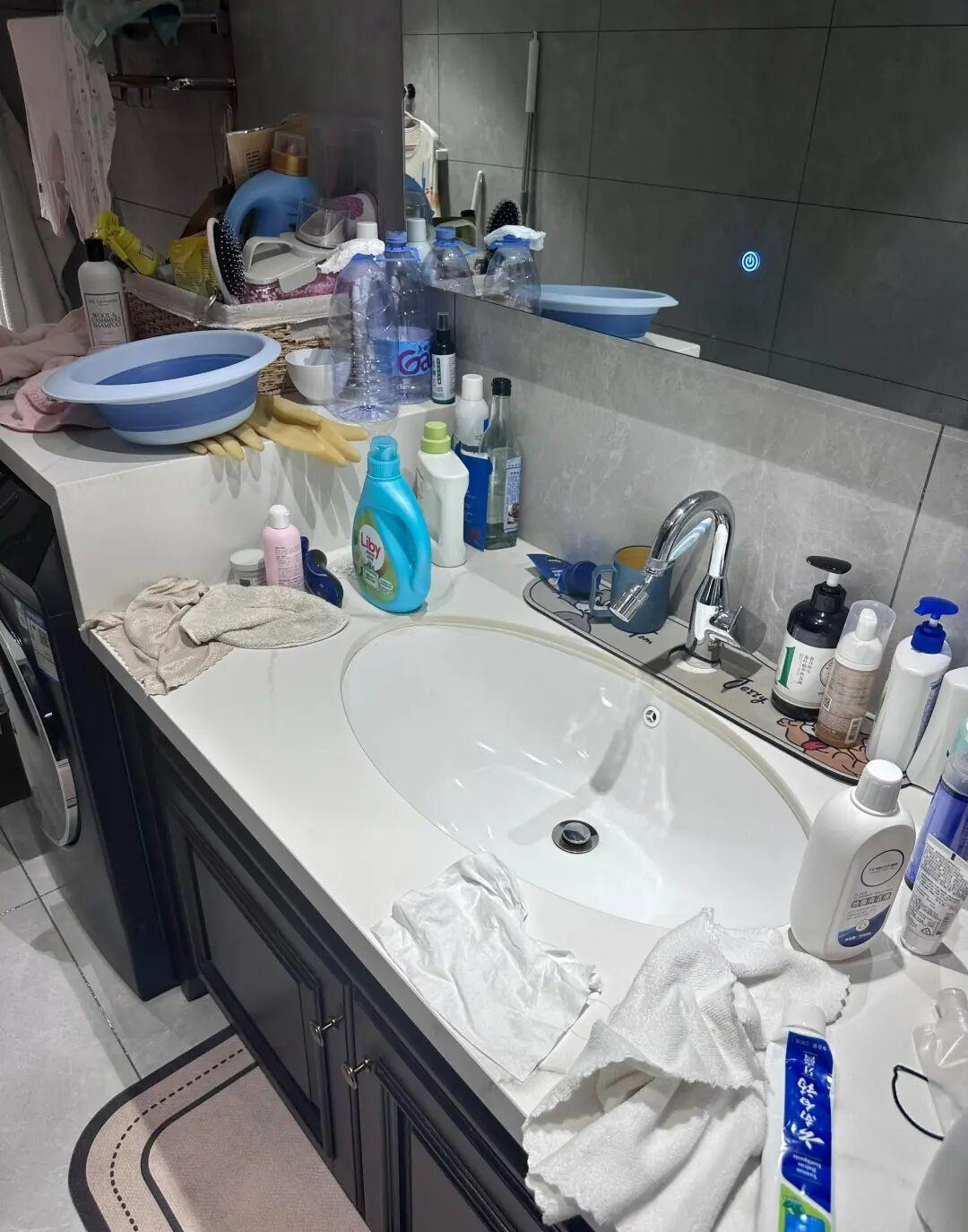 Nhiều gia đ&igrave;nh bắt đầu bỏ bồn rửa mặt trong ph&ograve;ng tắm: Sau khi xem thiết kế n&agrave;y, t&ocirc;i mới hiểu v&igrave; sao xu hướng đang thay đổi - Ảnh 2.