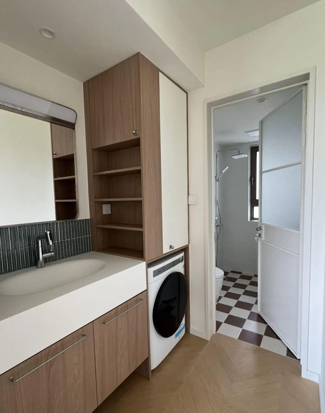 Nhiều gia đ&igrave;nh bắt đầu bỏ bồn rửa mặt trong ph&ograve;ng tắm: Sau khi xem thiết kế n&agrave;y, t&ocirc;i mới hiểu v&igrave; sao xu hướng đang thay đổi - Ảnh 3.