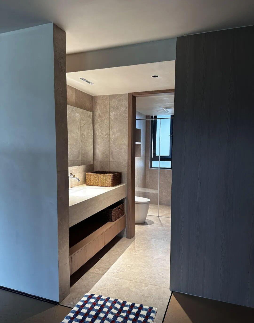 Nhiều gia đ&igrave;nh bắt đầu bỏ bồn rửa mặt trong ph&ograve;ng tắm: Sau khi xem thiết kế n&agrave;y, t&ocirc;i mới hiểu v&igrave; sao xu hướng đang thay đổi - Ảnh 7.