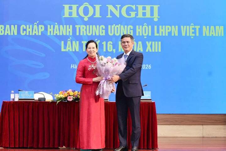B&agrave; L&ecirc; Thị thủy được bầu l&agrave;m Chủ tịch Hội LHPN Việt Nam nhiệm kỳ 2022 - 2027 - Ảnh 1.
