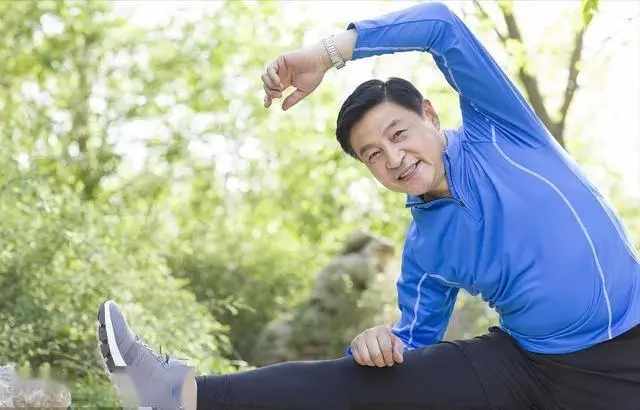 Hiện tượng kỳ lạ: Hầu hết những người đ&agrave;n &ocirc;ng c&oacute; thể sống l&acirc;u đều ngừng l&agrave;m 4 điều n&agrave;y sau 55 tuổi- Ảnh 2.