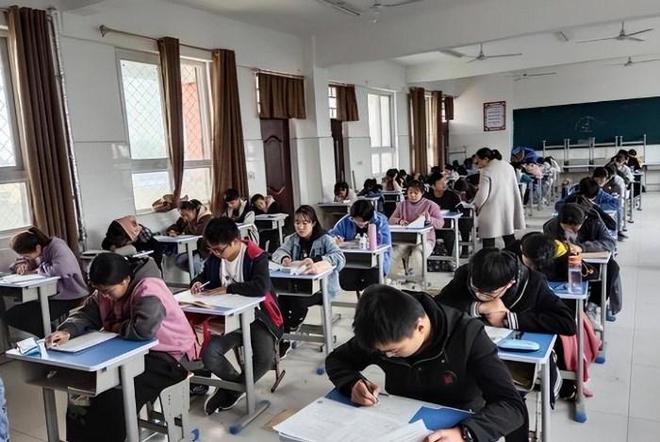 Nữ sinh bị lừa 2 tỷ đồng khi nhập học đại học top đầu - Ảnh 2.