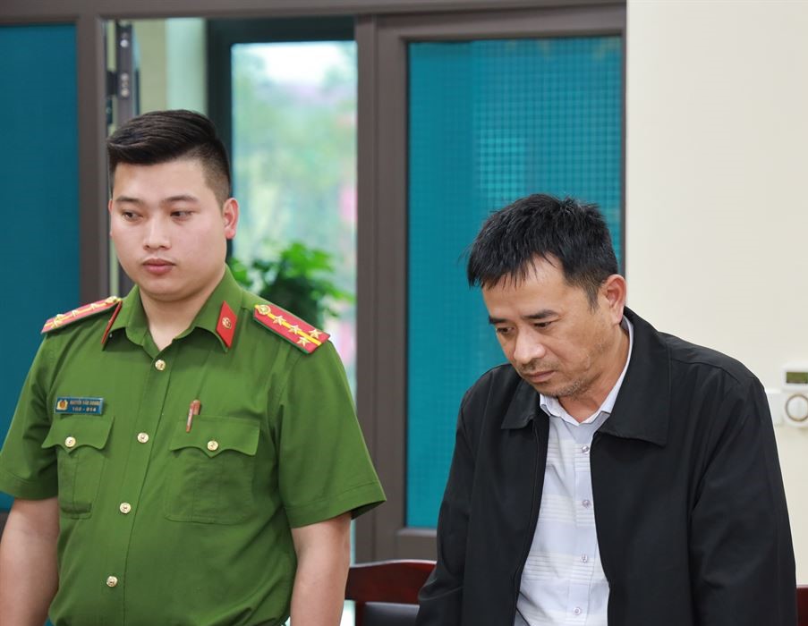 Nguy&ecirc;n chỉ huy trưởng c&ocirc;ng tr&igrave;nh x&acirc;y dựng bị bắt v&igrave; Tham &ocirc; t&agrave;i sản tại L&agrave;o Cai - Ảnh 1.
