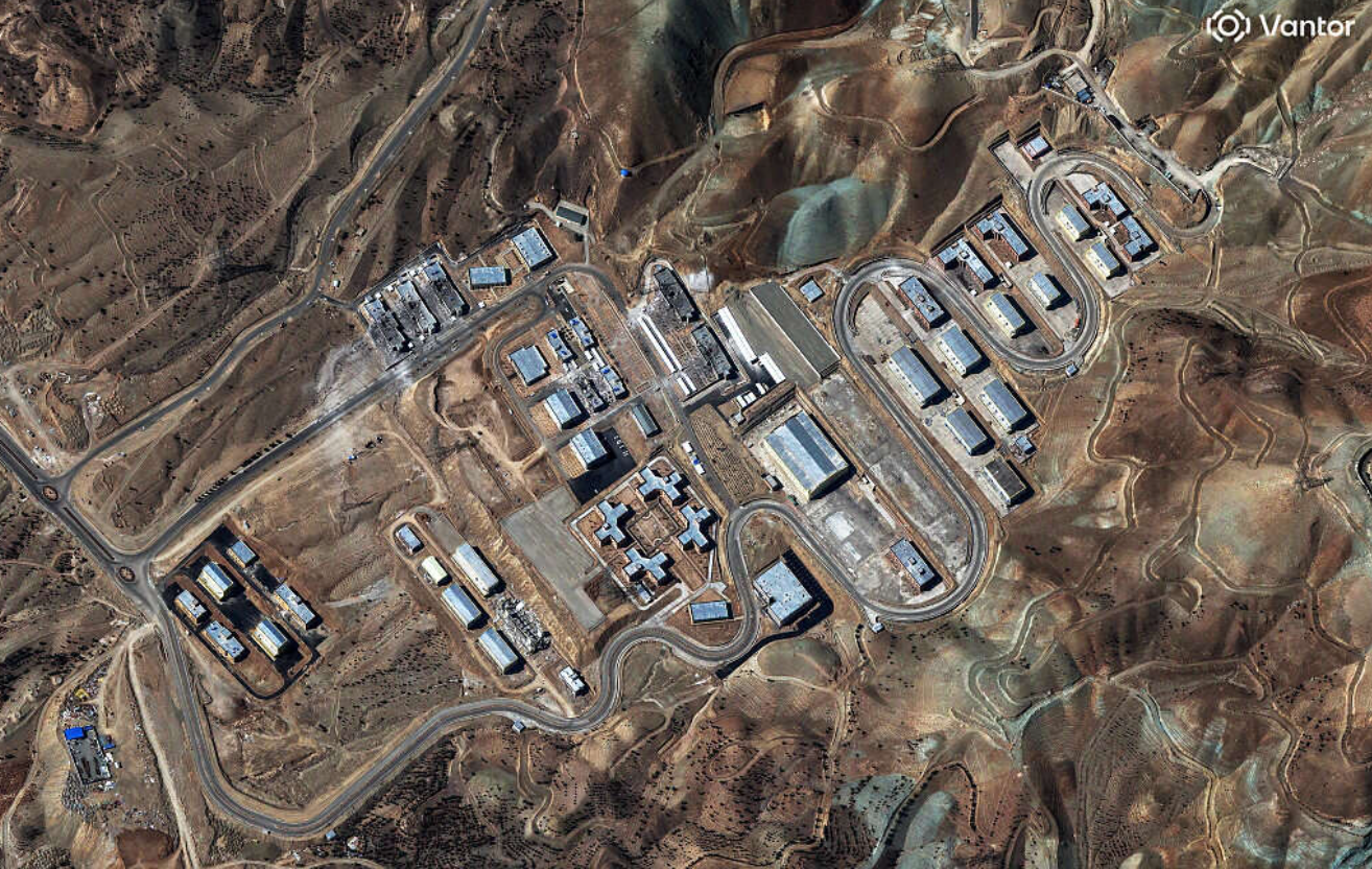 Iran v&agrave; &ldquo;th&agrave;nh phố t&ecirc;n lửa&rdquo;: Thế trận ngầm trước sức &eacute;p Mỹ - Israel - Ảnh 3.