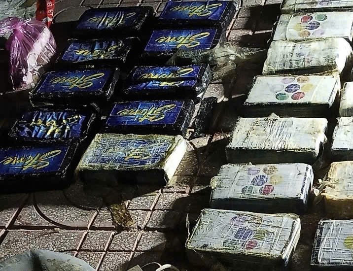 Ph&aacute;t hiện t&uacute;i chứa 24 b&aacute;nh nghi ma t&uacute;y tại biển K&ecirc; G&agrave; , L&acirc;m Đồng - Ảnh 1.