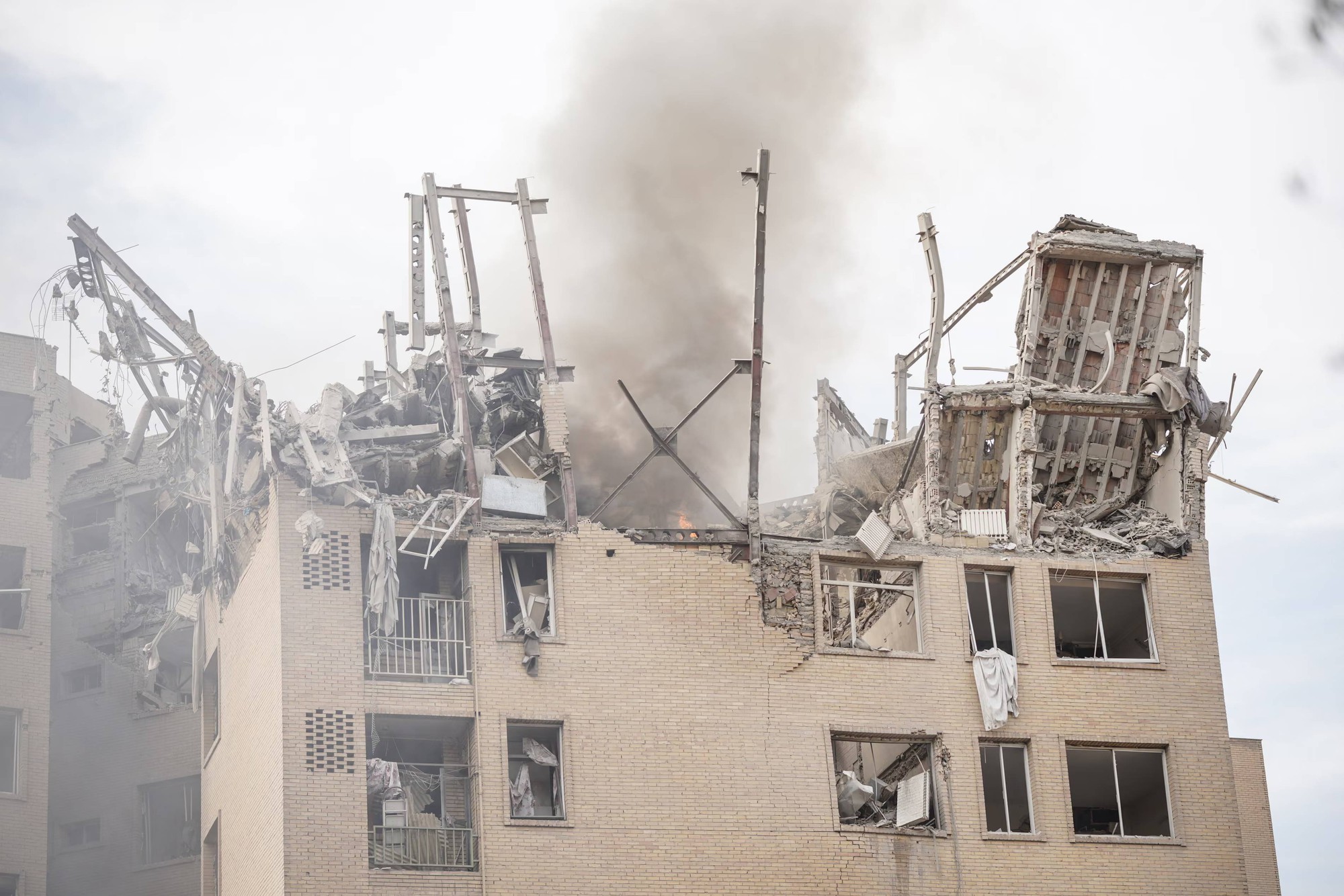 Iran 2026: T&igrave;nh h&igrave;nh xung đột v&agrave; thảm khốc sau 1 tuần - Ảnh 20.