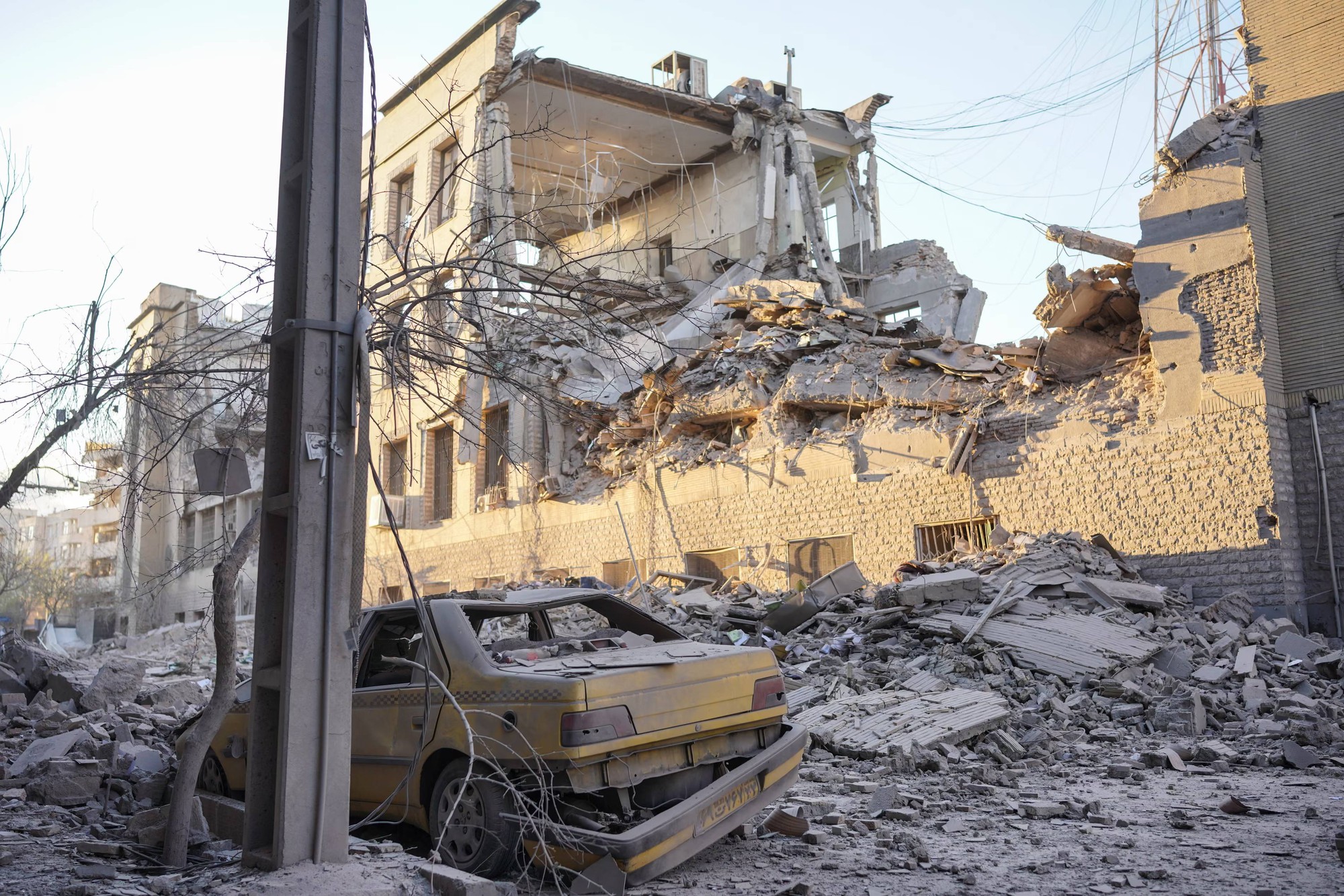 Iran 2026: T&igrave;nh h&igrave;nh xung đột v&agrave; thảm khốc sau 1 tuần - Ảnh 30.