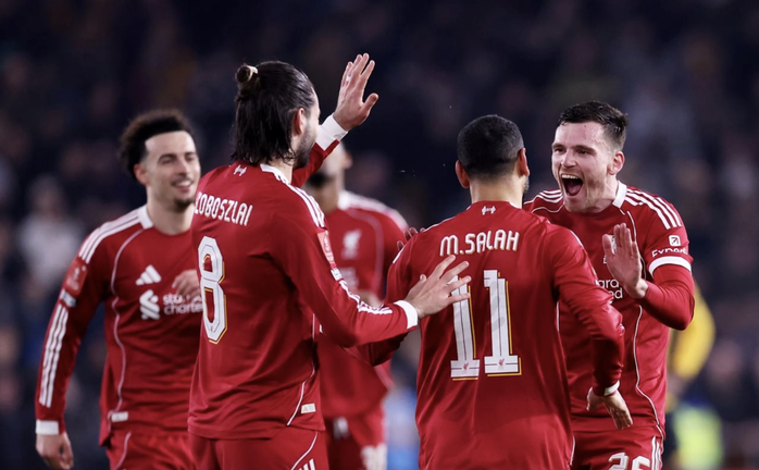 Đ&ograve;i nợ th&agrave;nh c&ocirc;ng Wolverhampton, Liverpool b&ugrave;ng nổ v&agrave;o tứ kết FA Cup - Ảnh 5.
