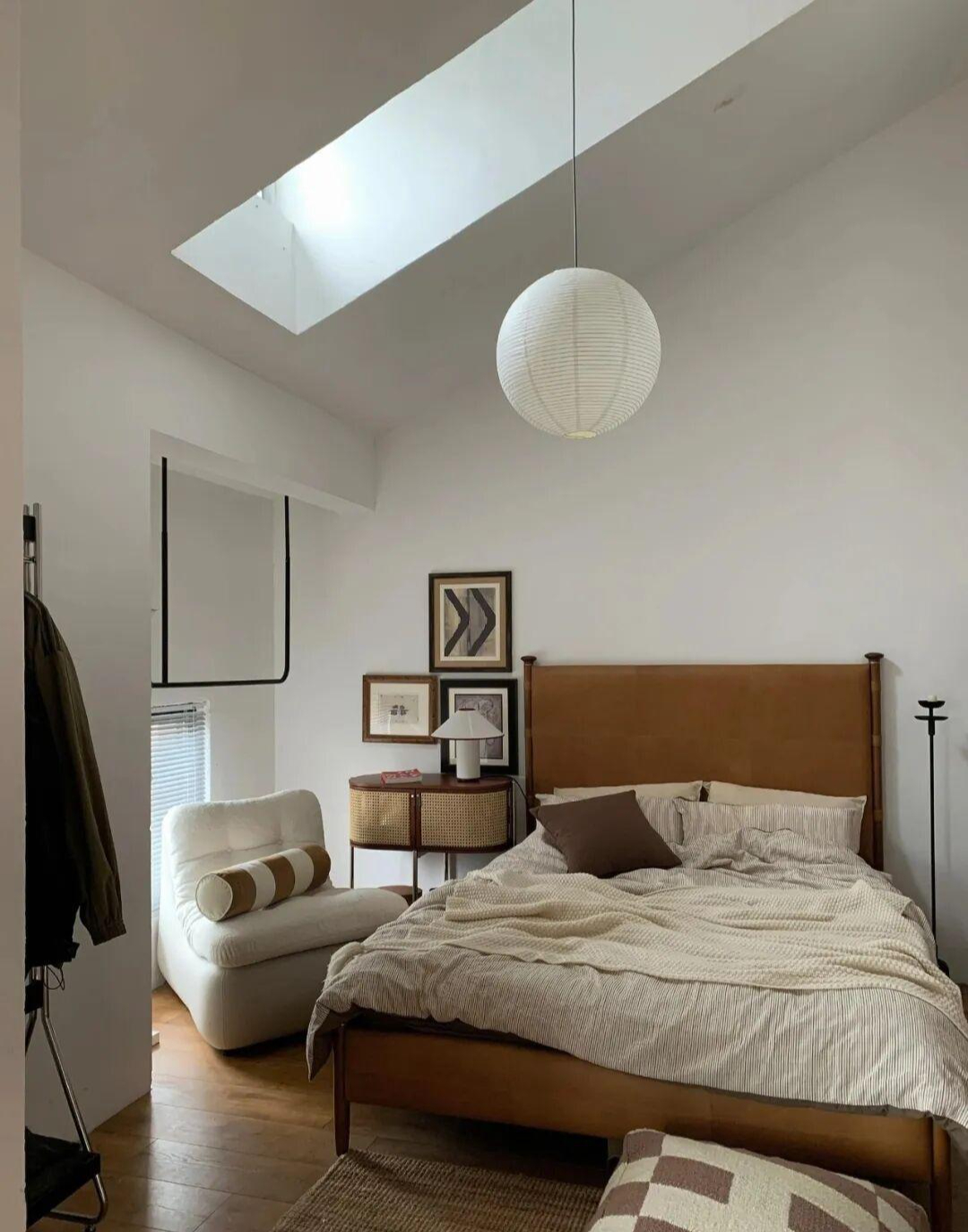 M&ugrave;a h&egrave; n&oacute;ng 40&deg;C, tường từng dột nước: 8 năm sống ở căn hộ &aacute;p m&aacute;i khiến t&ocirc;i hiểu một sự thật - Ảnh 2.