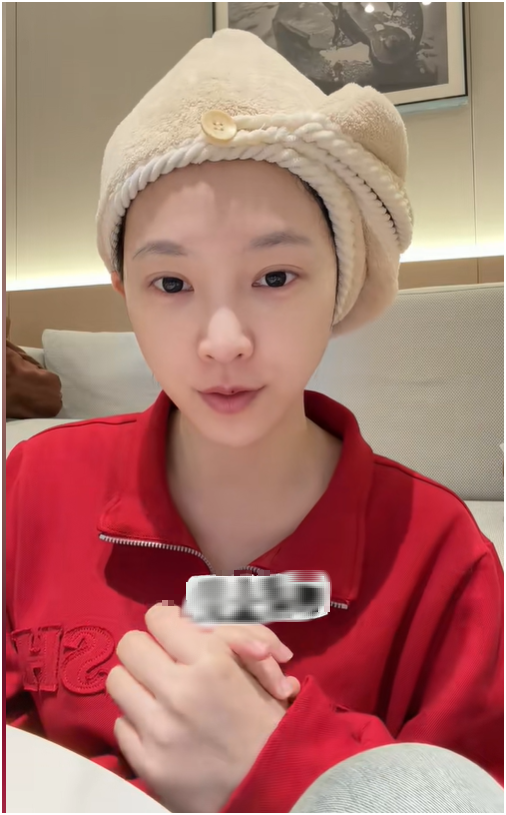 T&igrave;nh h&igrave;nh hiện tại của "Nữ thần Vũ H&aacute;n" nổi khắp cả nước nhờ một bộ ảnh năm 18 tuổi, d&ugrave;ng c&aacute;t-x&ecirc; &ldquo;bao nu&ocirc;i&rdquo; bạn trai- Ảnh 17.