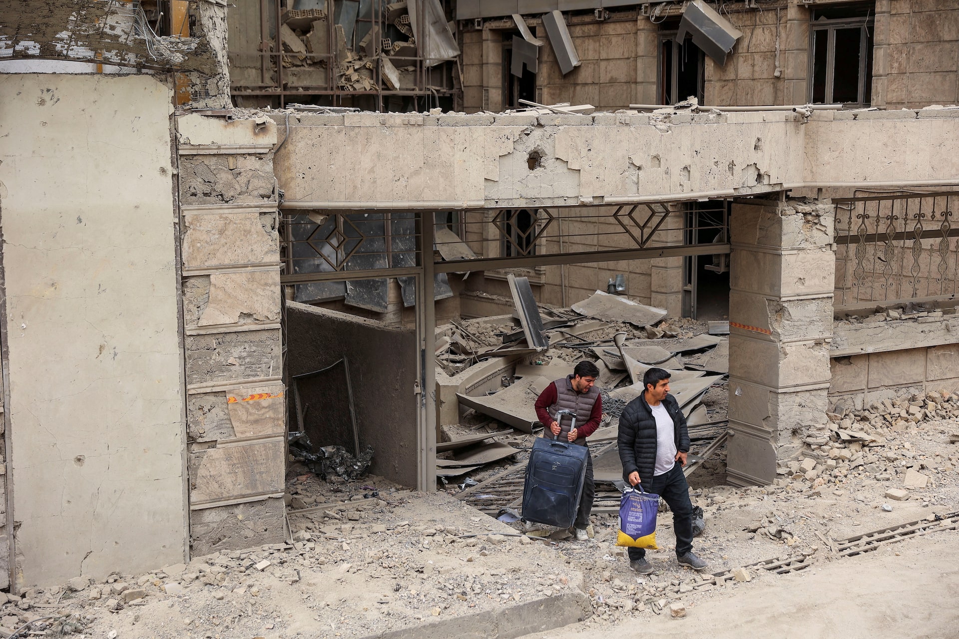 Iran 2026: T&igrave;nh h&igrave;nh xung đột v&agrave; thảm khốc sau 1 tuần - Ảnh 44.