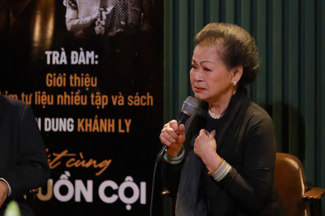 Danh ca Kh&aacute;nh Ly: "Trước khi mất một ng&agrave;y, chồng t&ocirc;i nhờ Quang Th&agrave;nh lo lắng cho t&ocirc;i" - Ảnh 1.