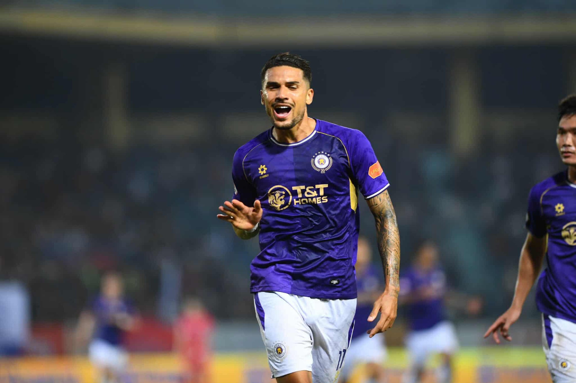 Phong độ thăng hoa của Hoàng Hên trước ngày tập trung ĐT Việt Nam 2 Hoàng Hên làm lu mờ Xuân Son, ĐT Việt Nam đón tin vui trước ngày đấu Malaysia