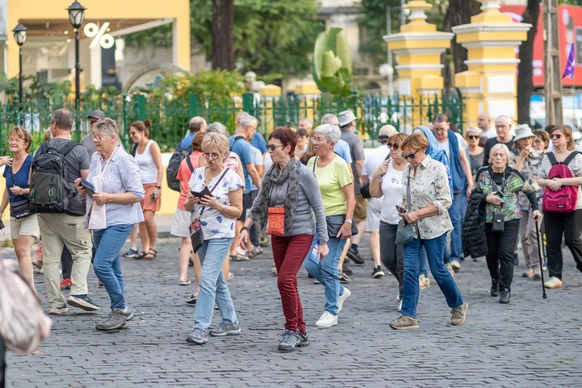 Một lĩnh vực của Việt Nam đạt kỷ lục ngay đầu năm 2026: Thu h&uacute;t đ&ocirc;ng đảo người TQ, ri&ecirc;ng Nga tăng 212% - Ảnh 2.