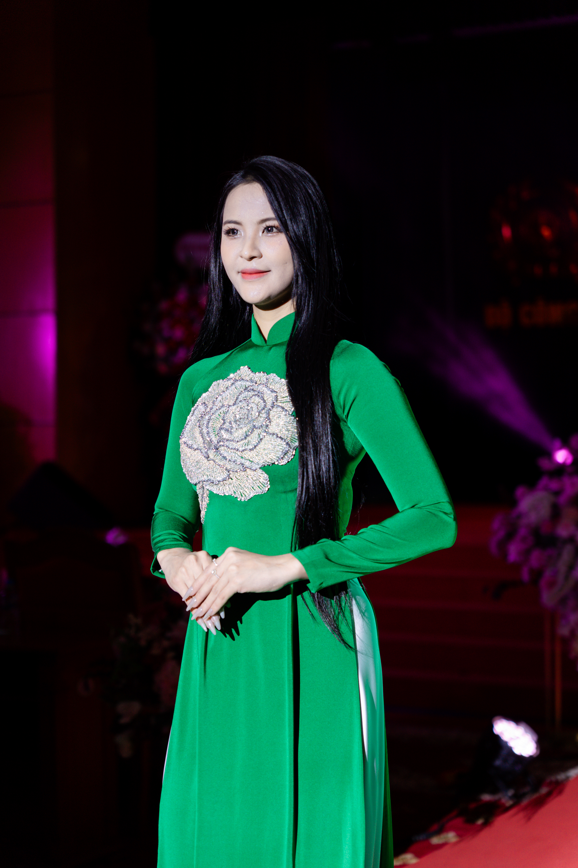 NTK Trần Phương Hoa tôn vinh vẻ đẹp người phụ nữ Công an Nhân dân qua bộ sưu tập áo dài- Ảnh 5.