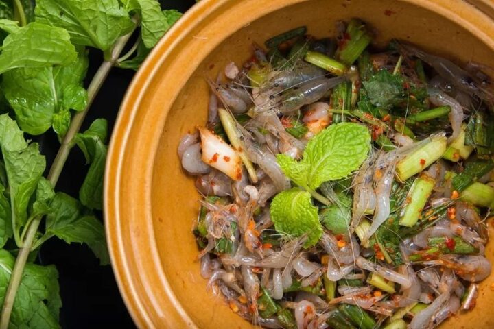 Tại sao người Thái Lan thích ăn thịt sống? - Ảnh 2.