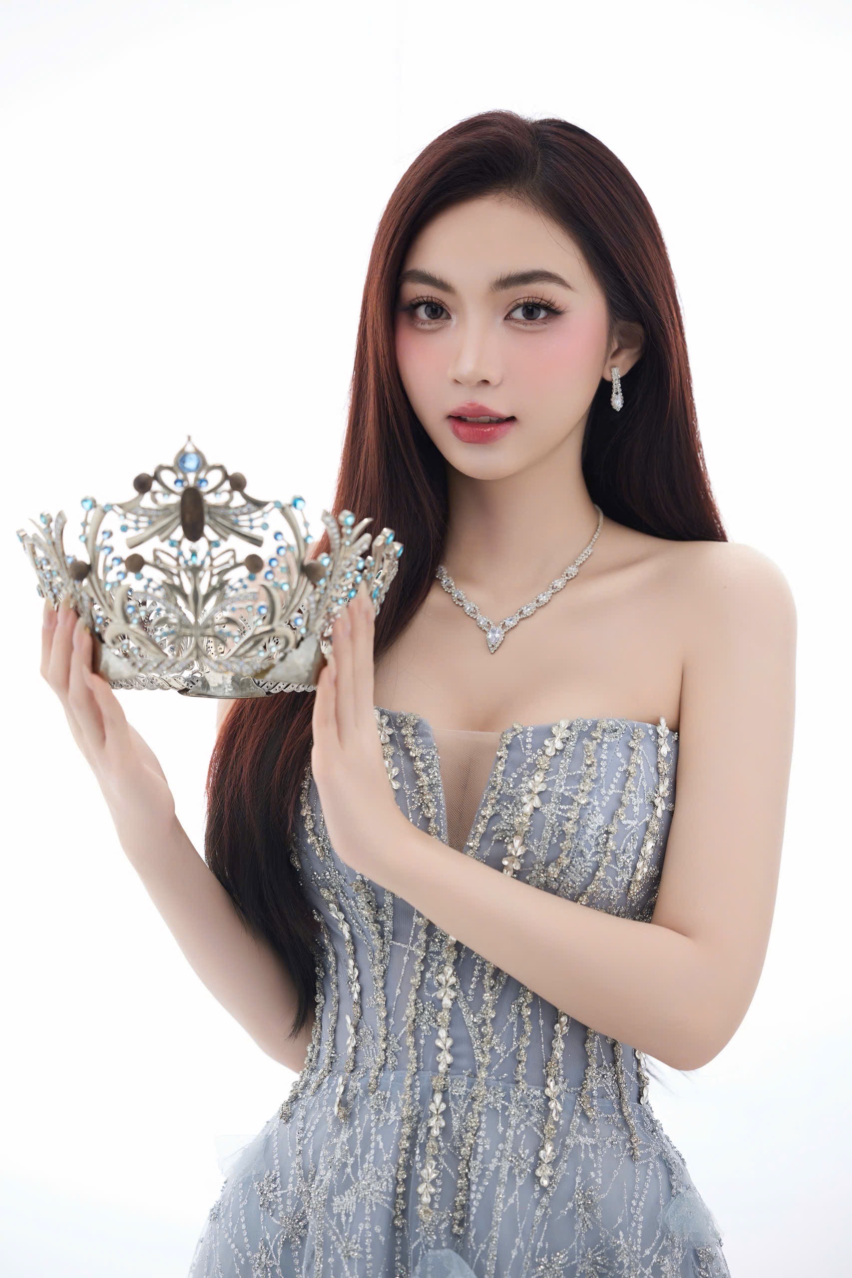 Hoa hậu Sinh viên Việt Nam thay đổi ra sao sau 4 tháng đăng quang?- Ảnh 2.