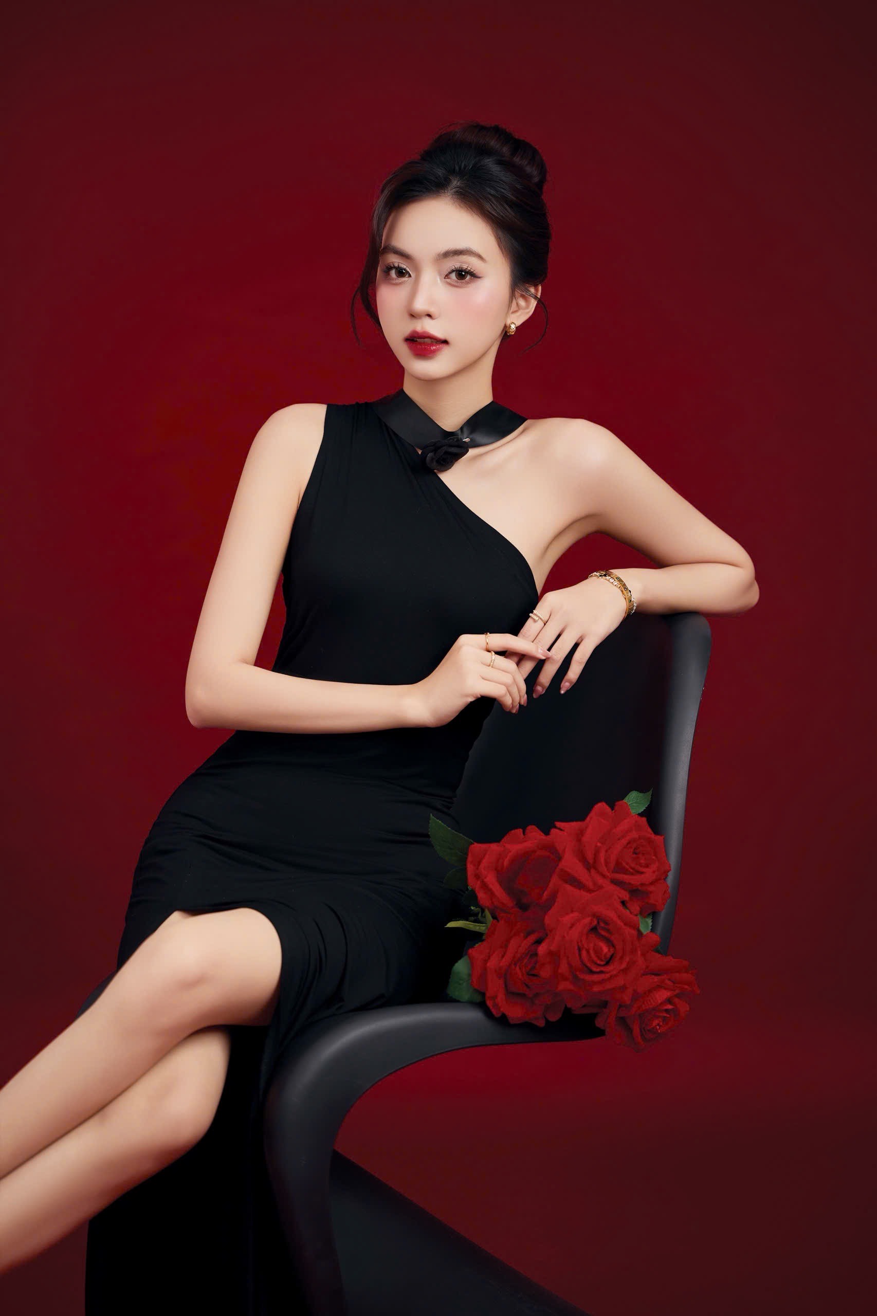 Hoa hậu Sinh viên Việt Nam thay đổi ra sao sau 4 tháng đăng quang?- Ảnh 8.