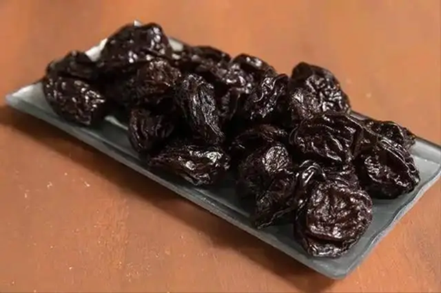 Cứ 3 gi&acirc;y lại c&oacute; 1 người bị đột quỵ, b&aacute;c sĩ nhắc nhở: Th&agrave; ăn th&ecirc;m thịt c&ograve;n hơn ăn nhiều 5 thực phẩm n&agrave;y- Ảnh 3.