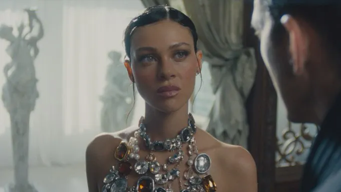 Con d&acirc;u nh&agrave; Beckham n&oacute;i về vai diễn trong phim 18+ g&acirc;y sốc - Ảnh 2.