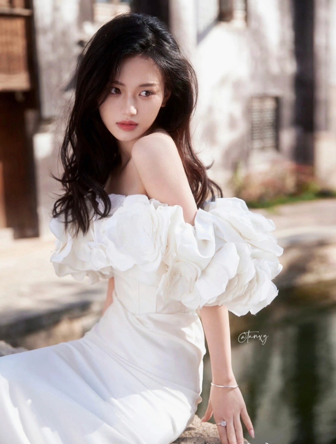 - Ảnh 4. - Ảnh 4.