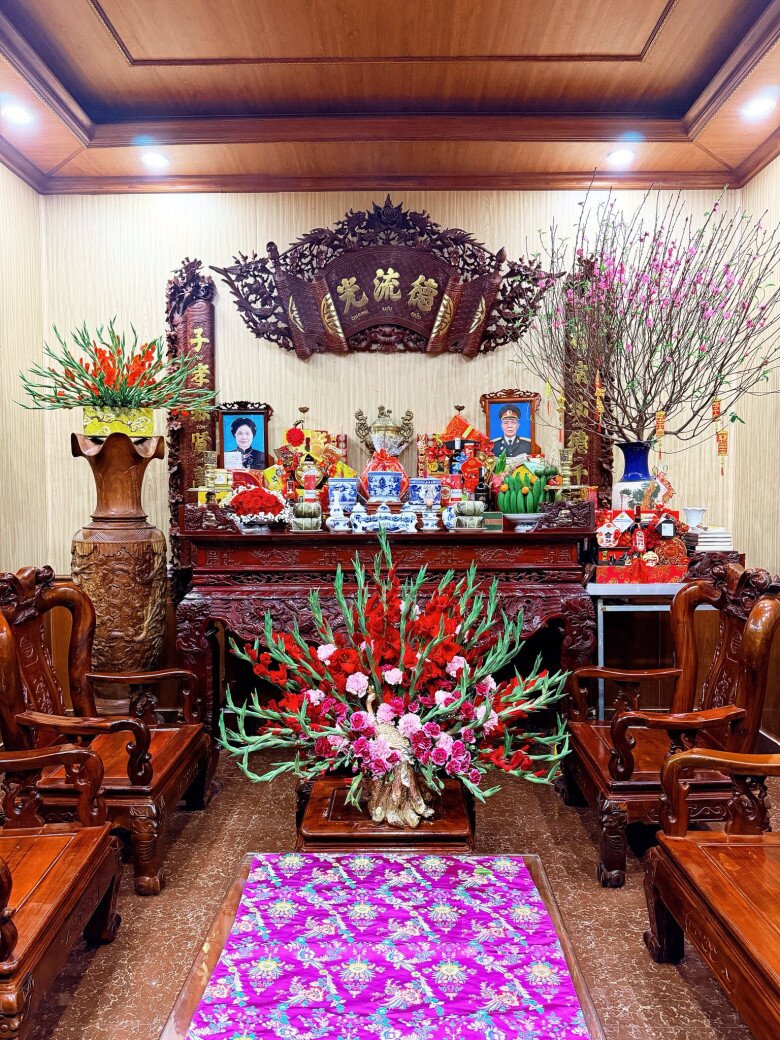 Đại &uacute;y Thăng Văn Cương chăm s&oacute;c con trai H&ograve;a Minzy trong căn biệt thự bề thế ở Bắc Ninh  - Ảnh 15.