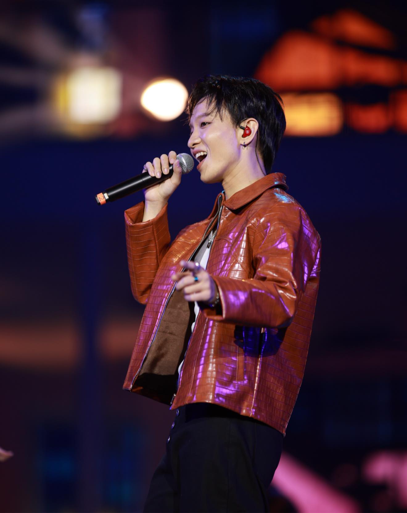 Nam ca sĩ nổi tiếng b&iacute; mật lấy vợ, 6 năm sau mới c&ocirc;ng khai l&agrave; ai? - Ảnh 1.