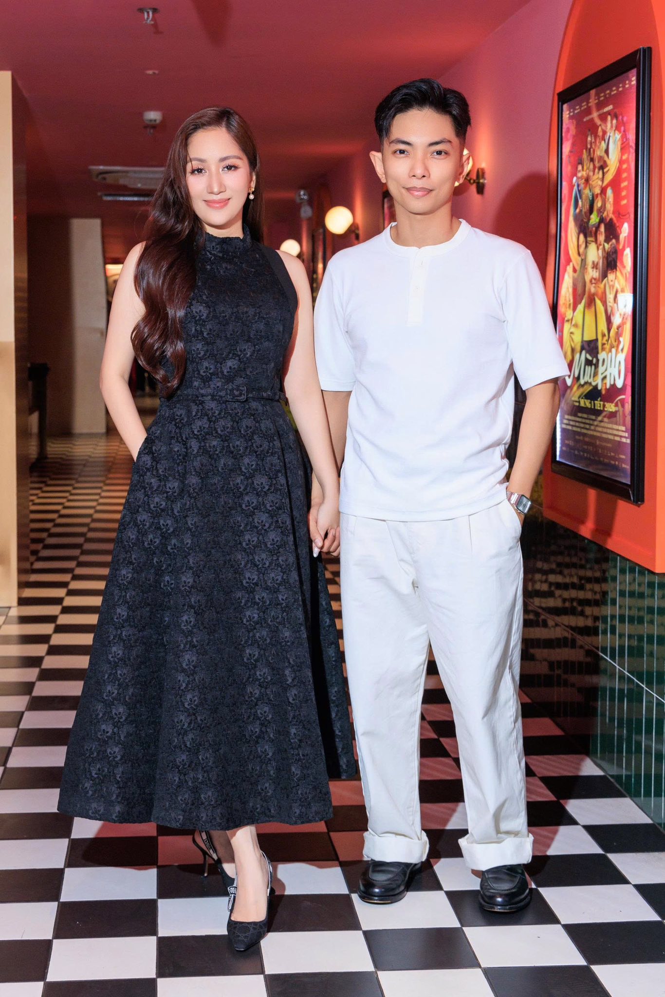 Chuyện gì xảy ra với Khánh Thi, Phan Hiển lúc 12h đêm? - Ảnh 2.