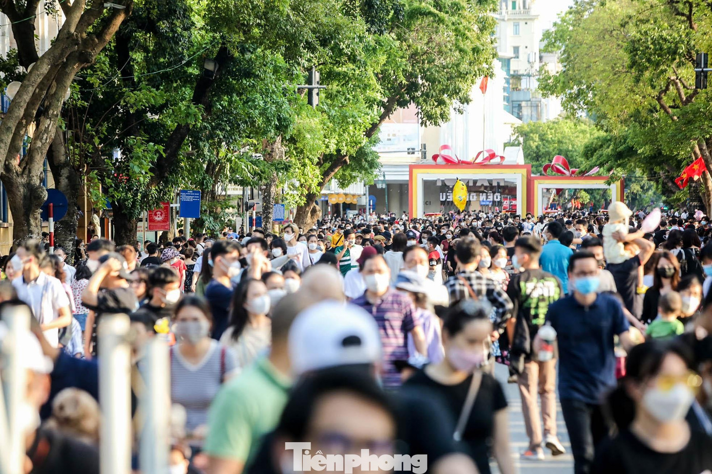 Lịch nghỉ Giỗ Tổ H&ugrave;ng Vương v&agrave; 30 / 4 - 1 / 5 năm 2026 cho c&aacute;n bộ , c&ocirc;ng chức - Ảnh 1.