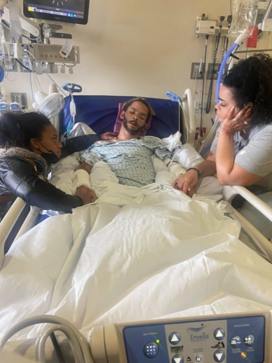 Trở về từ c&otilde;i chết, nam c&ocirc;ng nh&acirc;n kể: T&ocirc;i thấy 1 thứ tuyệt đẹp ở "thế giới b&ecirc;n kia&rdquo; - Ảnh 2.