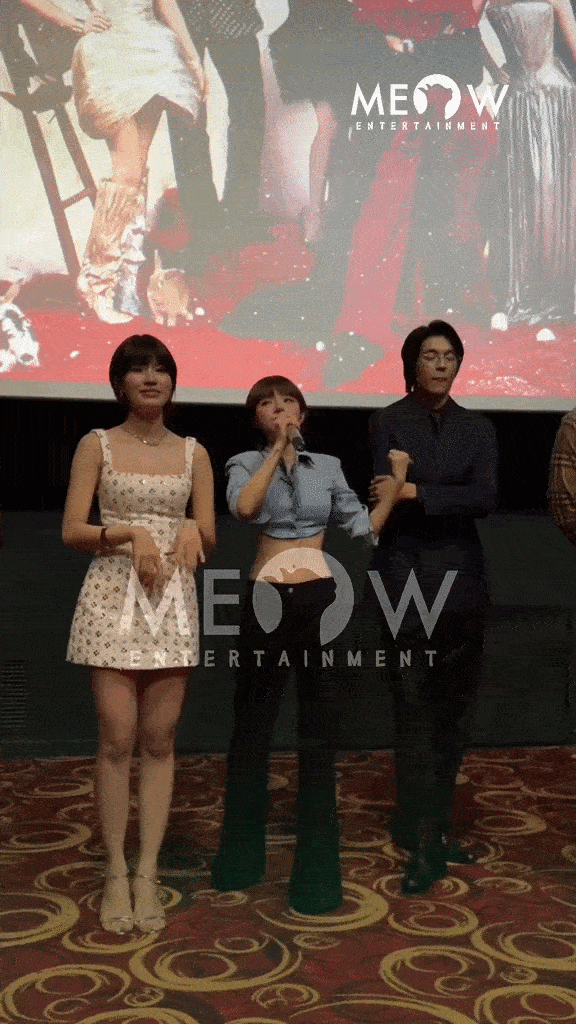 Vbiz c&oacute; 1 mỹ nh&acirc;n cứ cầm mic l&agrave; Trấn Th&agrave;nh phải chặn lời, xinh đẹp hơn hoa nhưng n&oacute;i chuyện kh&ocirc;ng ai hiểu nổi- Ảnh 1.