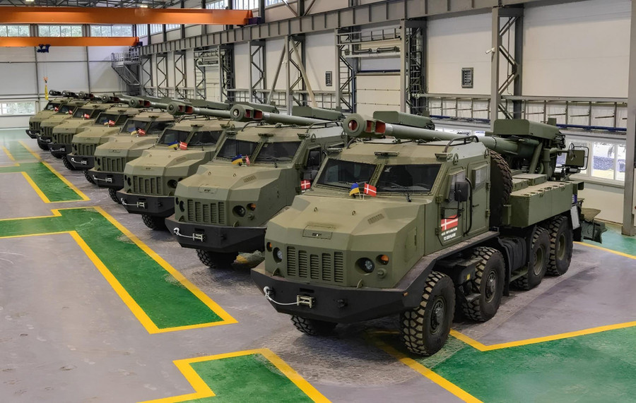 Cơ sở sản xuất ph&aacute;o tự h&agrave;nh Bogdana của Ukraine tại Ba Lan Năm 2026 - Ảnh 1.