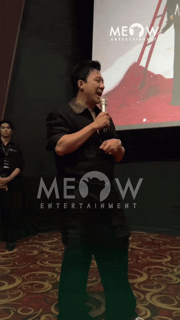 Vbiz c&oacute; 1 mỹ nh&acirc;n cứ cầm mic l&agrave; Trấn Th&agrave;nh phải chặn lời, xinh đẹp hơn hoa nhưng n&oacute;i chuyện kh&ocirc;ng ai hiểu nổi- Ảnh 2.