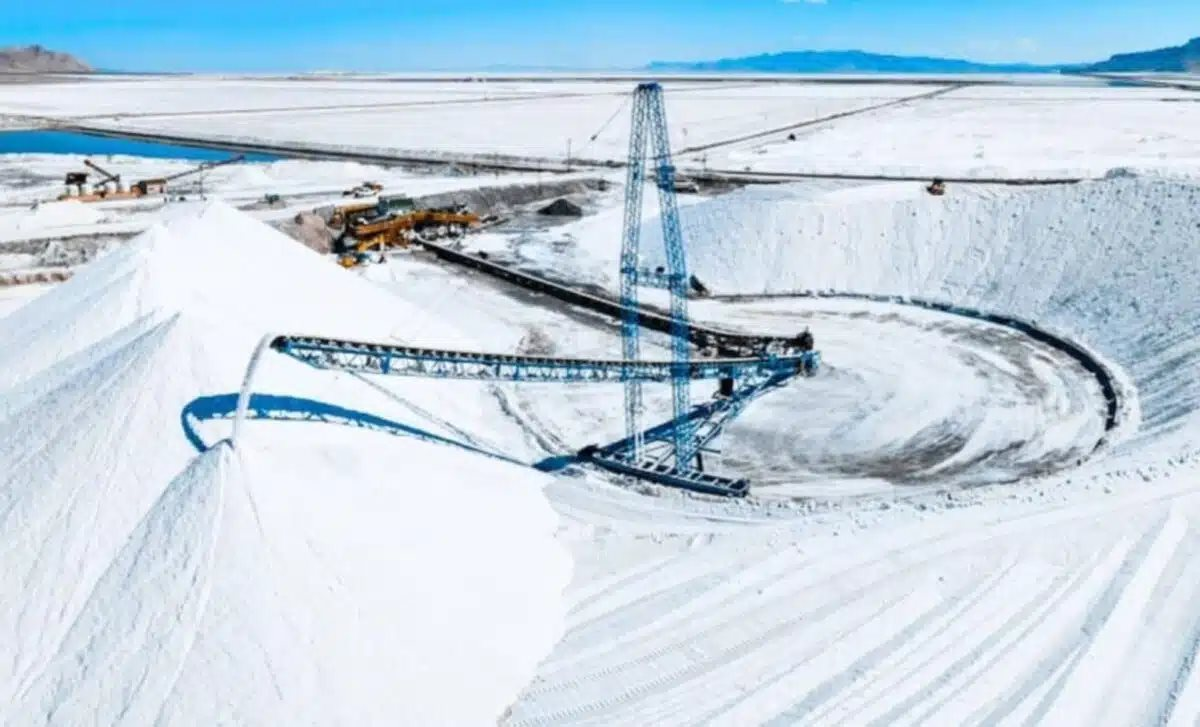 Ph&aacute;t hiện mỏ lithium trữ lượng hơn 43 triệu tấn, c&oacute; thể l&agrave;m rung chuyển ng&agrave;nh xe điện to&agrave;n cầu - Ảnh 1.